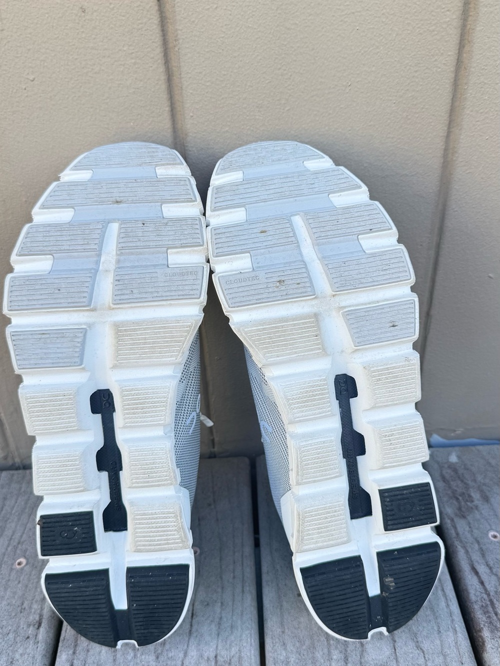 On Cloud Versa White Black Men’s Running Shoes Size 12 Excellent Condition - Picture 7 of 9